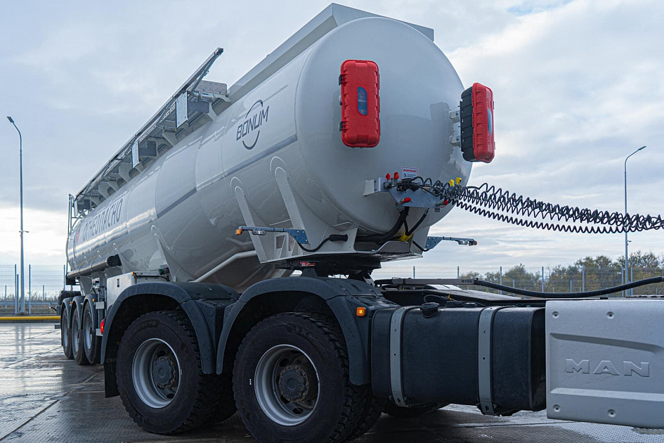 Fuel tanker 35 m3