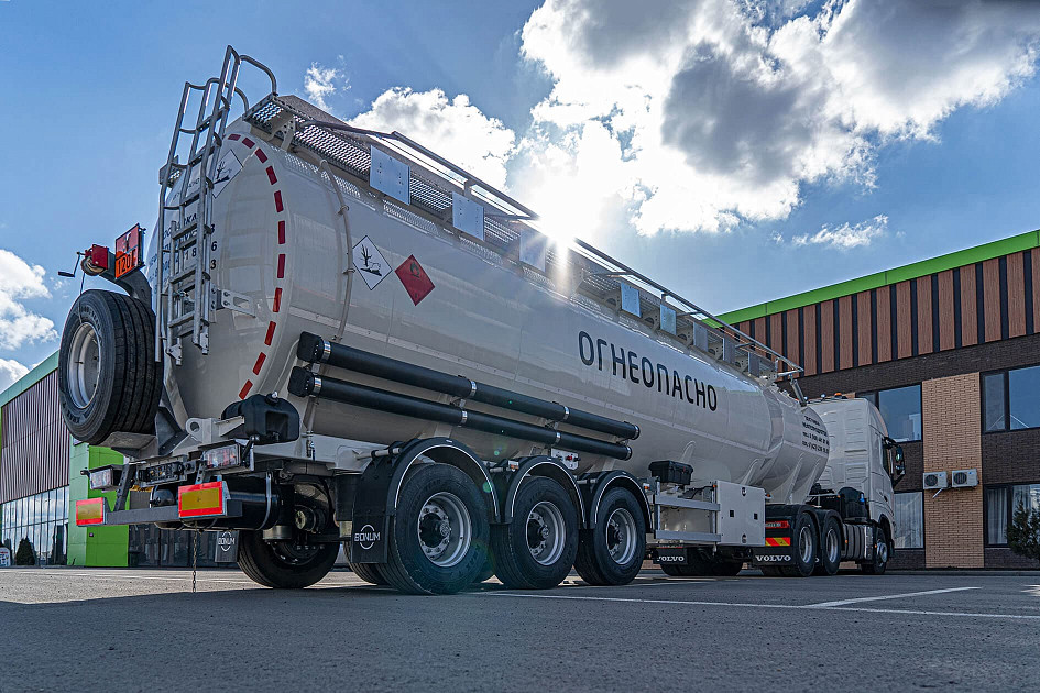 Fuel tanker 45 m3