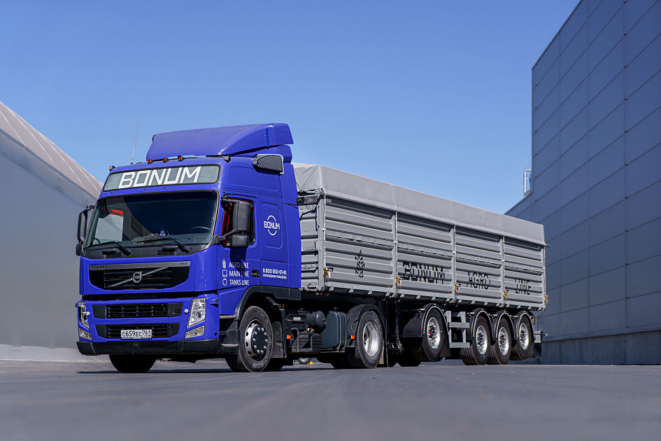 Flatbed grain carriers 46-60 m3 with outrigger axle