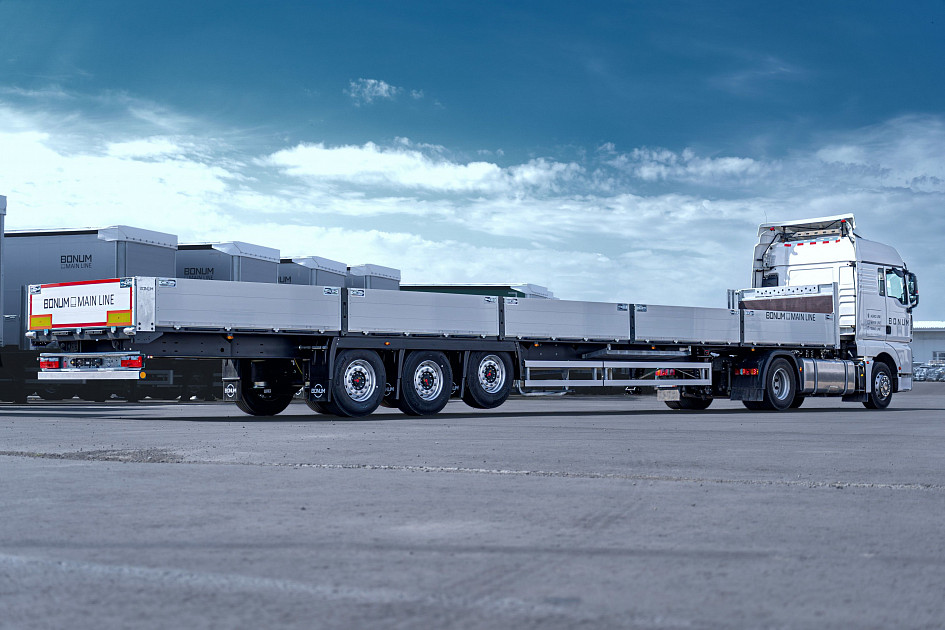On-board semi-trailer 16,52 m
