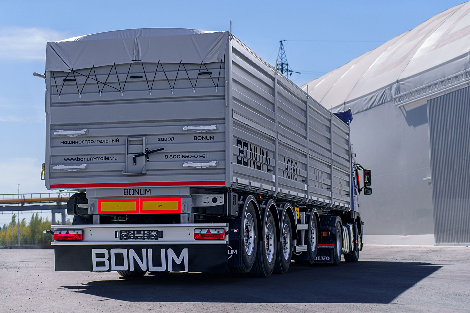 Flatbed grain carriers 46-60 m3 with outrigger axle