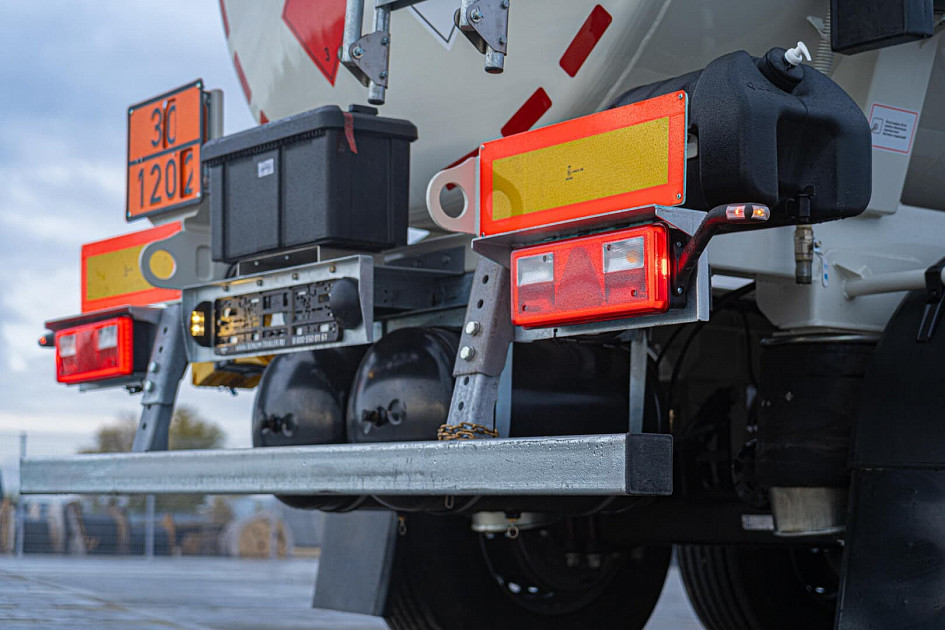 Fuel tanker 35 m3