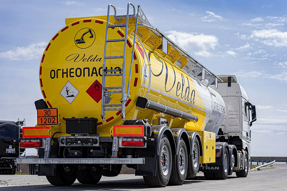 Fuel tanker 28 m3 