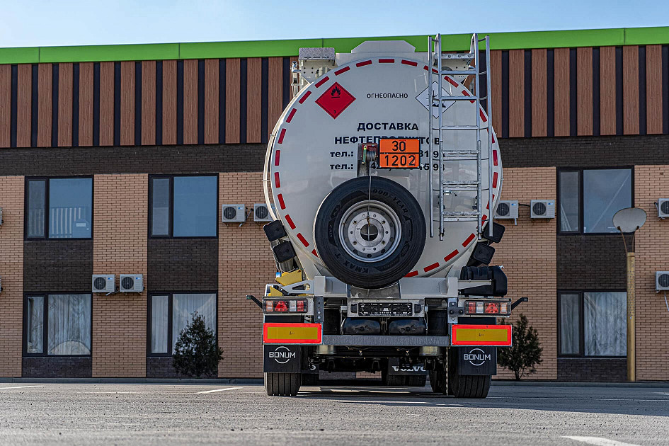 Fuel tanker 45 m3