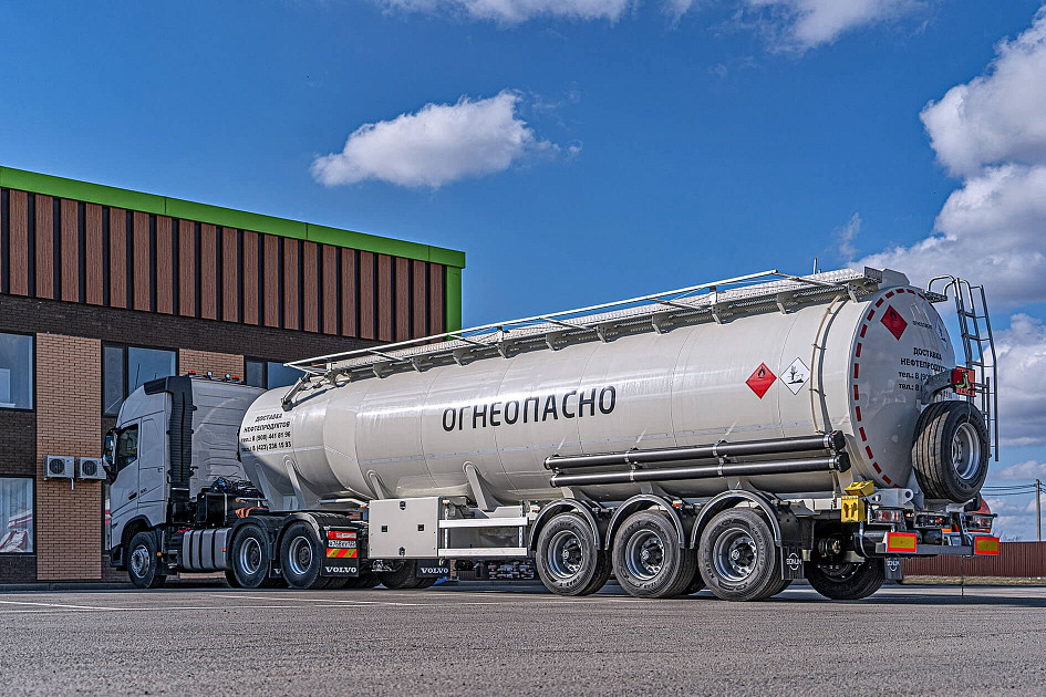Fuel tanker 45 m3