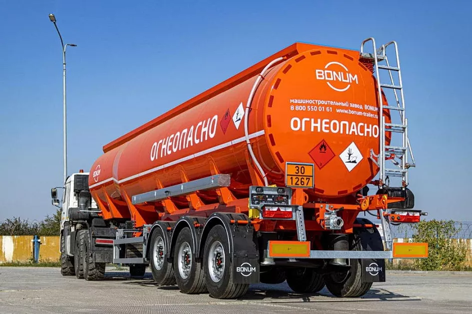 Oil tanker 30 m3