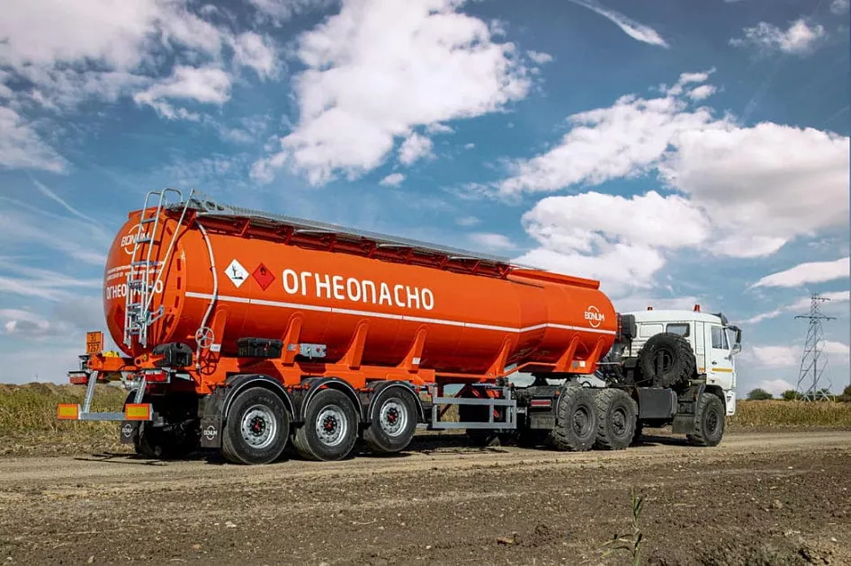 Oil tanker 30 m3