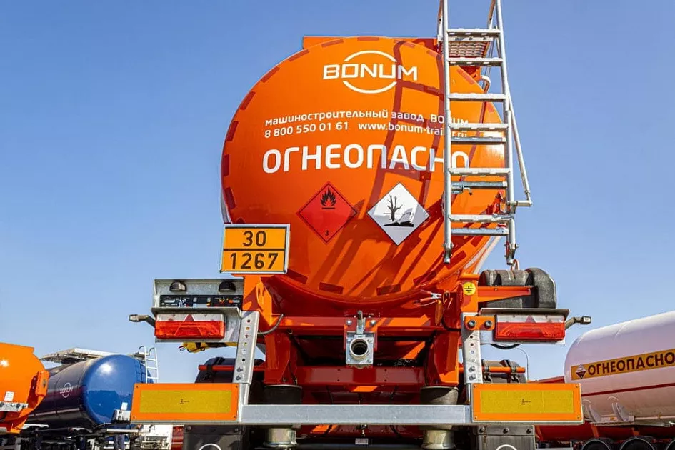 Oil tanker 30 m3