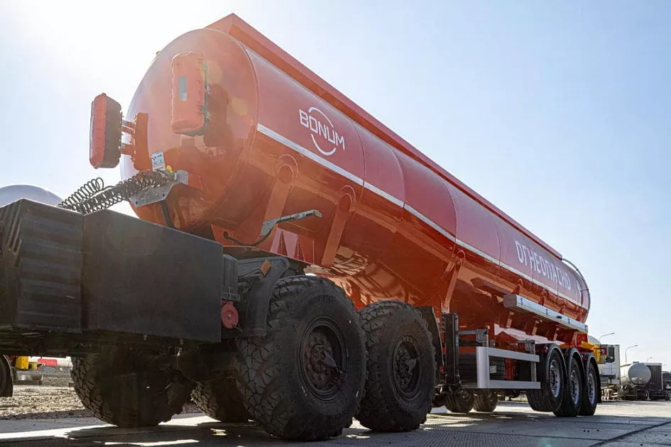 Oil tanker 30 m3