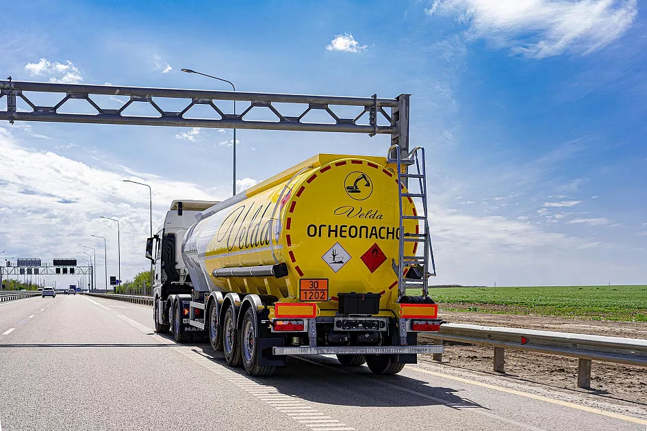 Fuel tanker 28 m3 